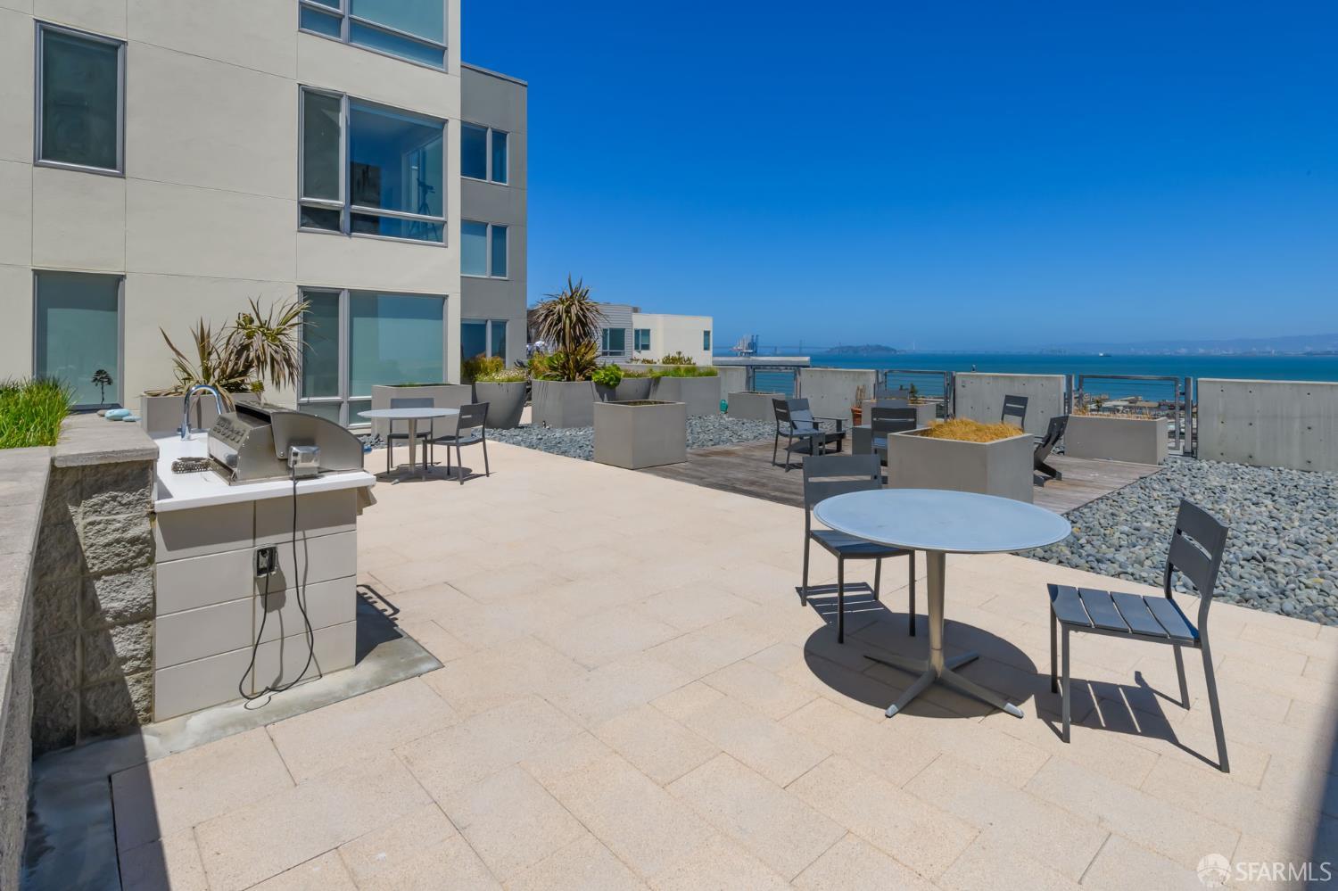 Detail Gallery Image 15 of 29 For 52 Innes Ct #308,  San Francisco,  CA 94124 - 1 Beds | 1 Baths