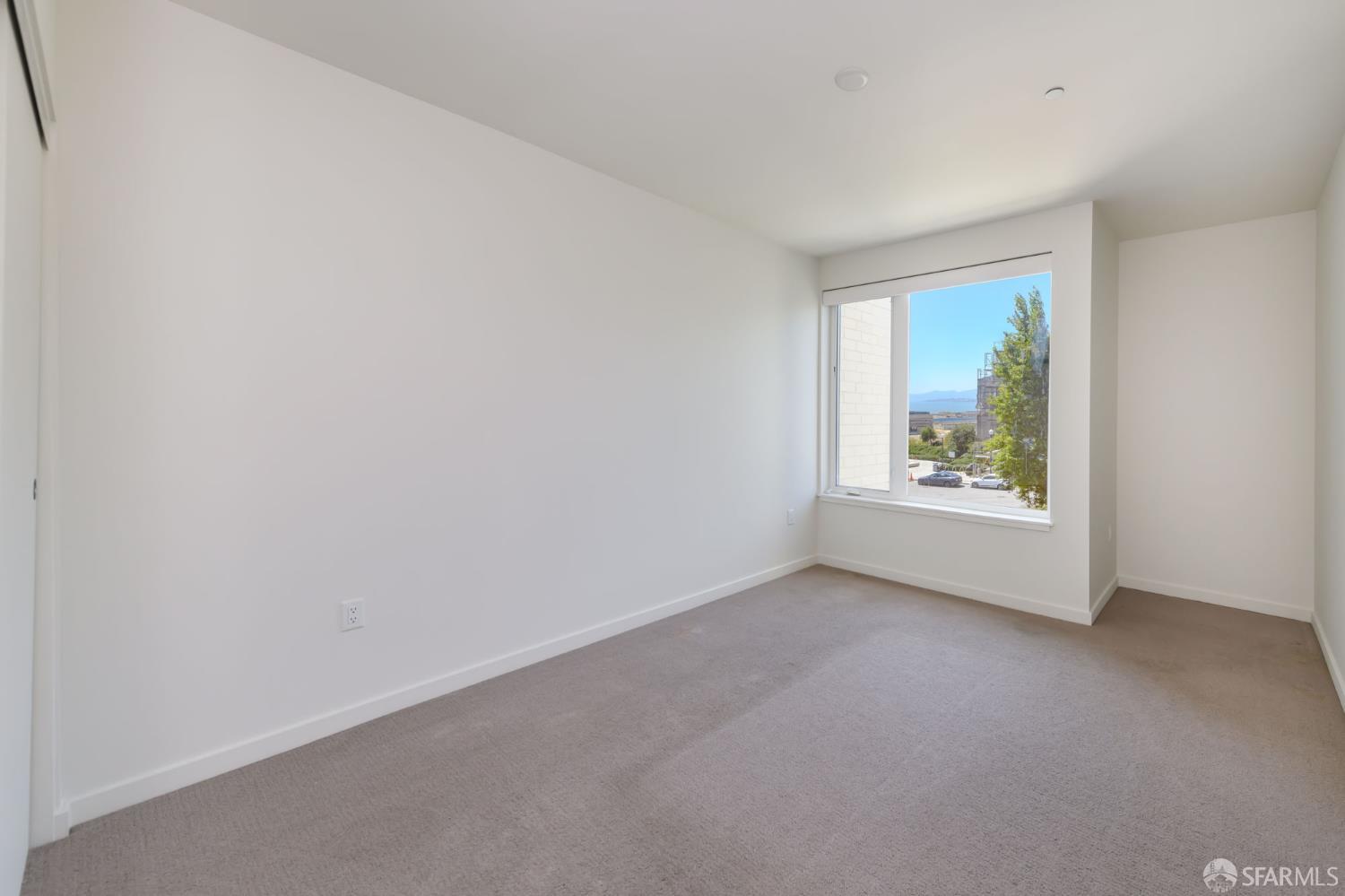 Detail Gallery Image 10 of 29 For 52 Innes Ct #308,  San Francisco,  CA 94124 - 1 Beds | 1 Baths