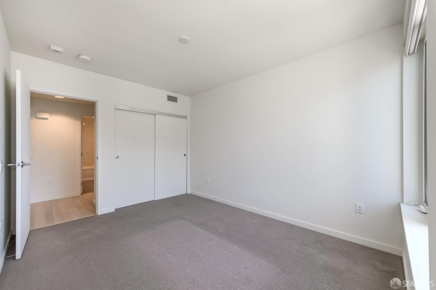Detail Gallery Image 11 of 29 For 52 Innes Ct #308,  San Francisco,  CA 94124 - 1 Beds | 1 Baths