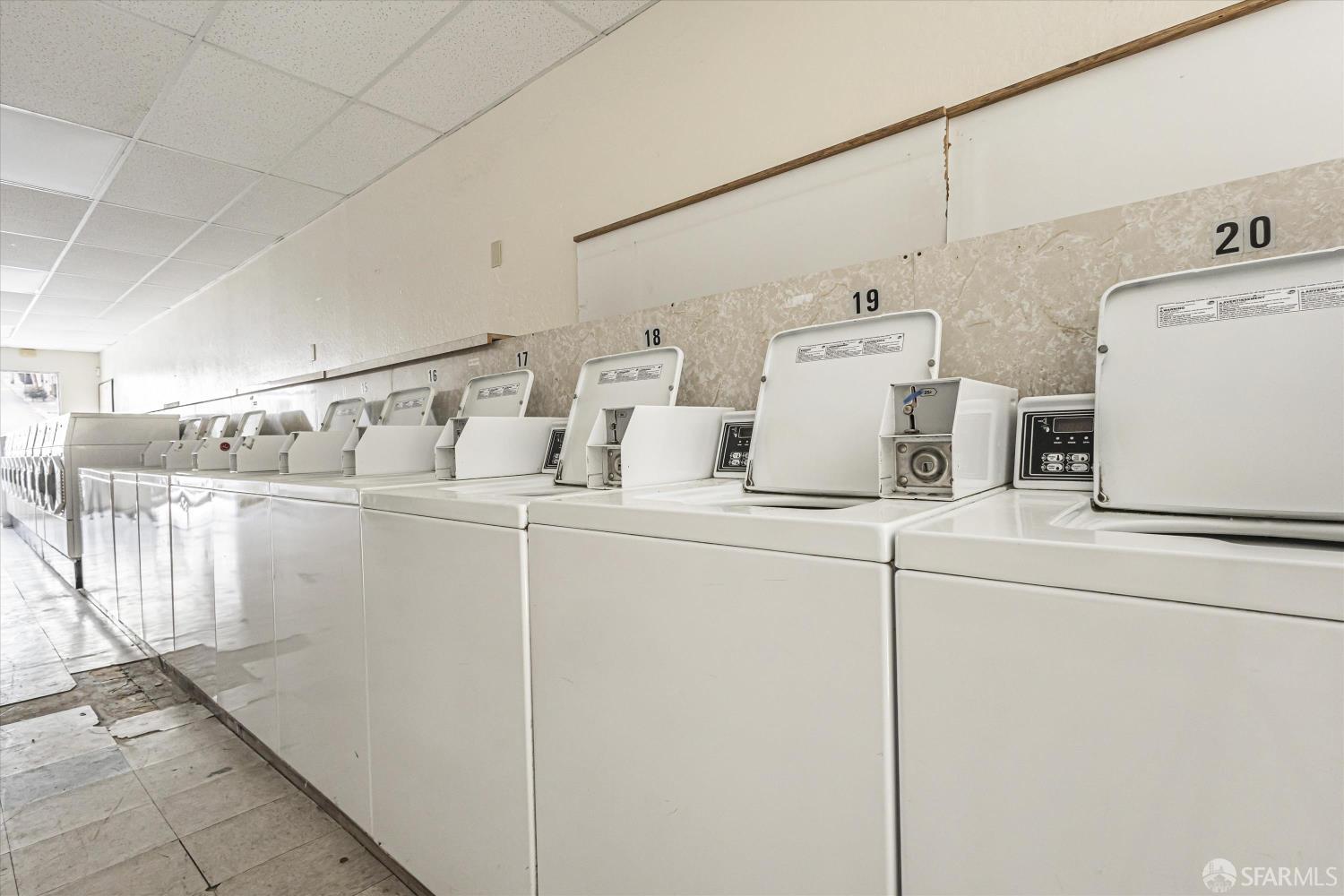 Detail Gallery Image 40 of 72 For 1733 Leavenworth St, San Francisco,  CA 94109 - – Beds | – Baths