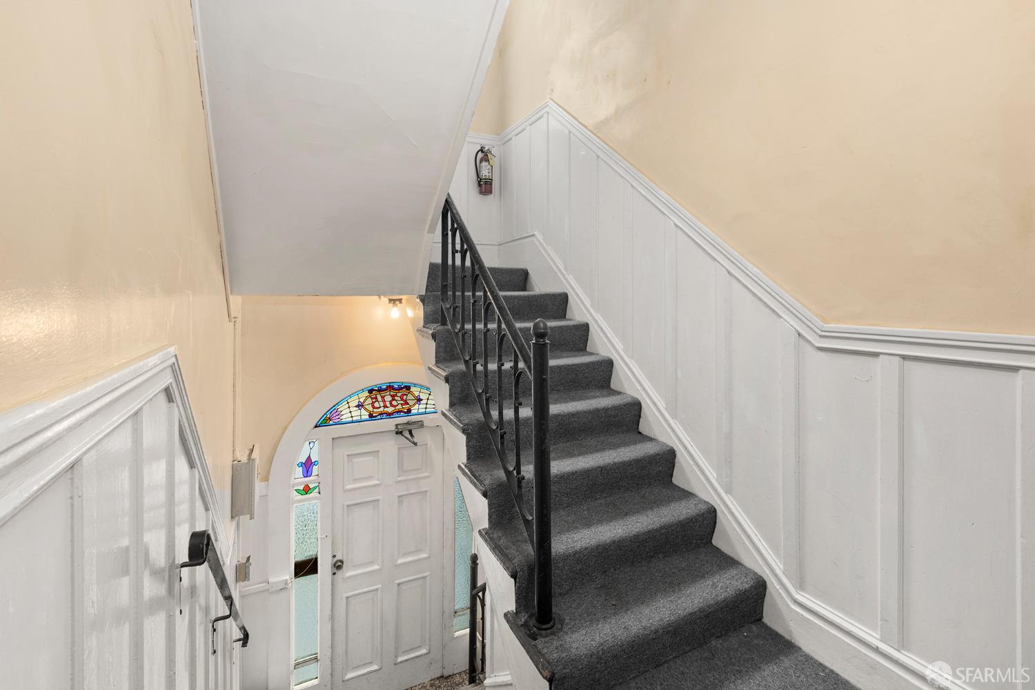 Detail Gallery Image 6 of 30 For 2315 Bush St, San Francisco,  CA 94115 - – Beds | – Baths