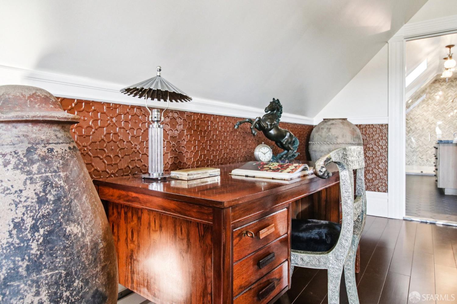 Detail Gallery Image 41 of 99 For 560 Lyon St, San Francisco,  CA 94117 - 5 Beds | 3/1 Baths