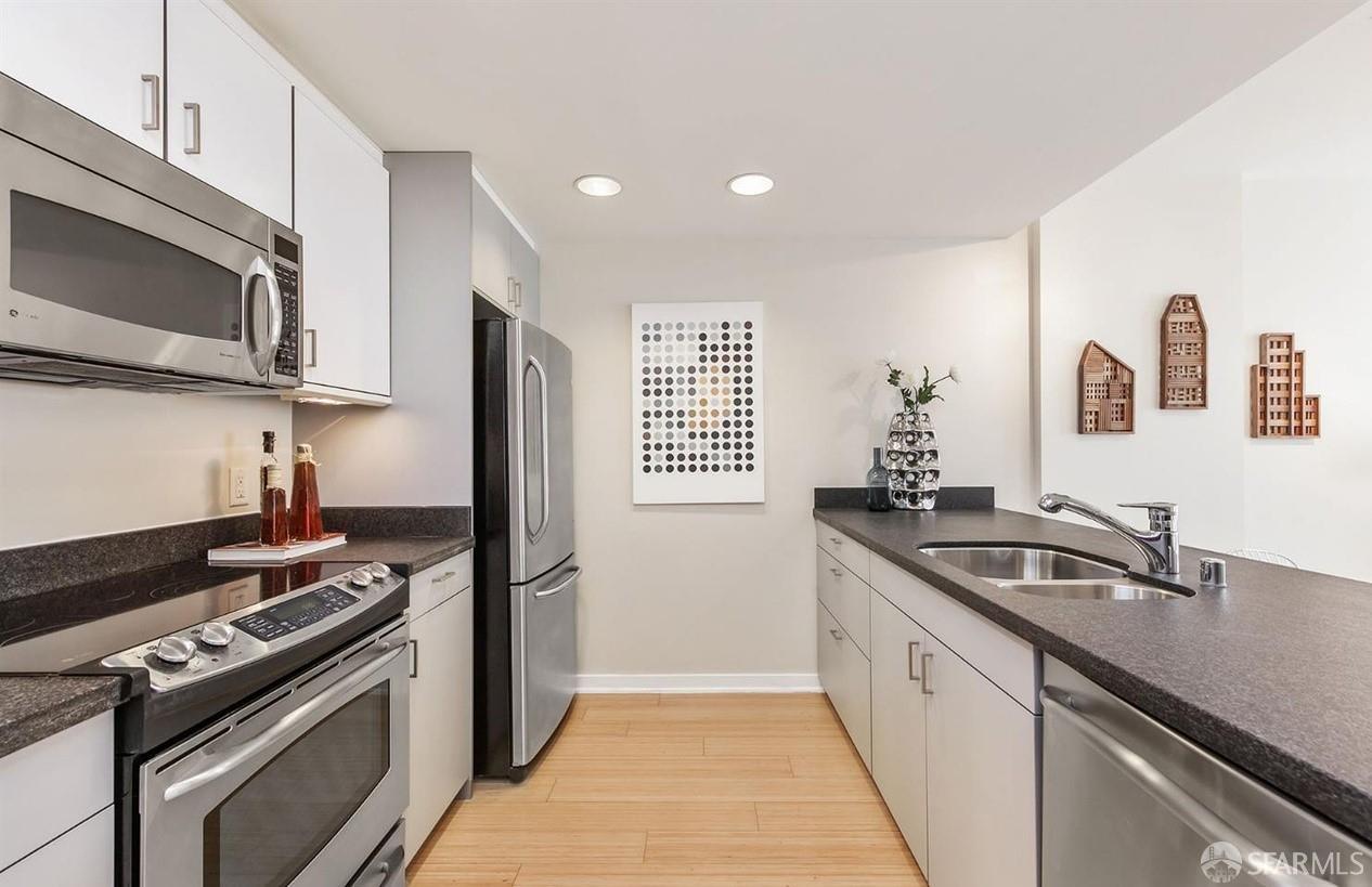 Detail Gallery Image 4 of 30 For 451 Kansas St #571,  San Francisco,  CA 94107 - 1 Beds | 1 Baths