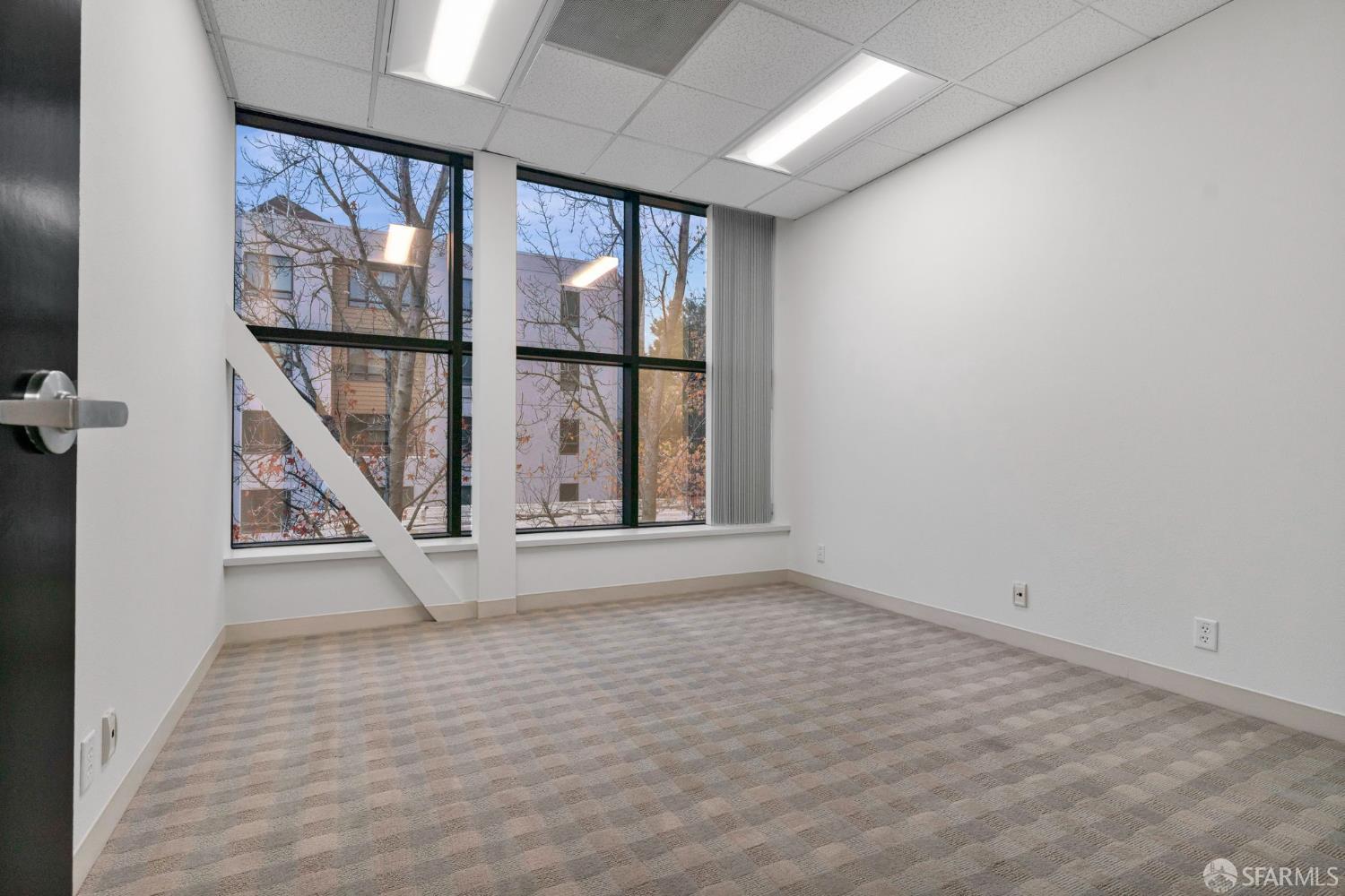 Detail Gallery Image 14 of 32 For 1670 Riviera Ave #200,  Walnut Creek,  CA 94596 - – Beds | – Baths