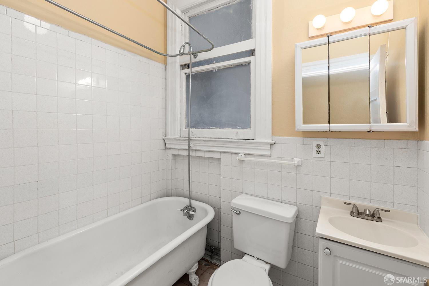 Detail Gallery Image 22 of 30 For 2315 Bush St, San Francisco,  CA 94115 - – Beds | – Baths