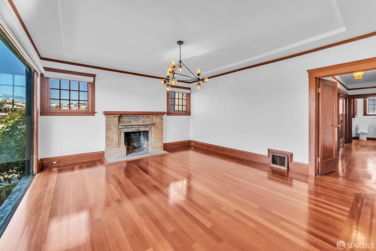 Detail Gallery Image 5 of 38 For 80 Corona St, San Francisco,  CA 94127 - 4 Beds | 3 Baths