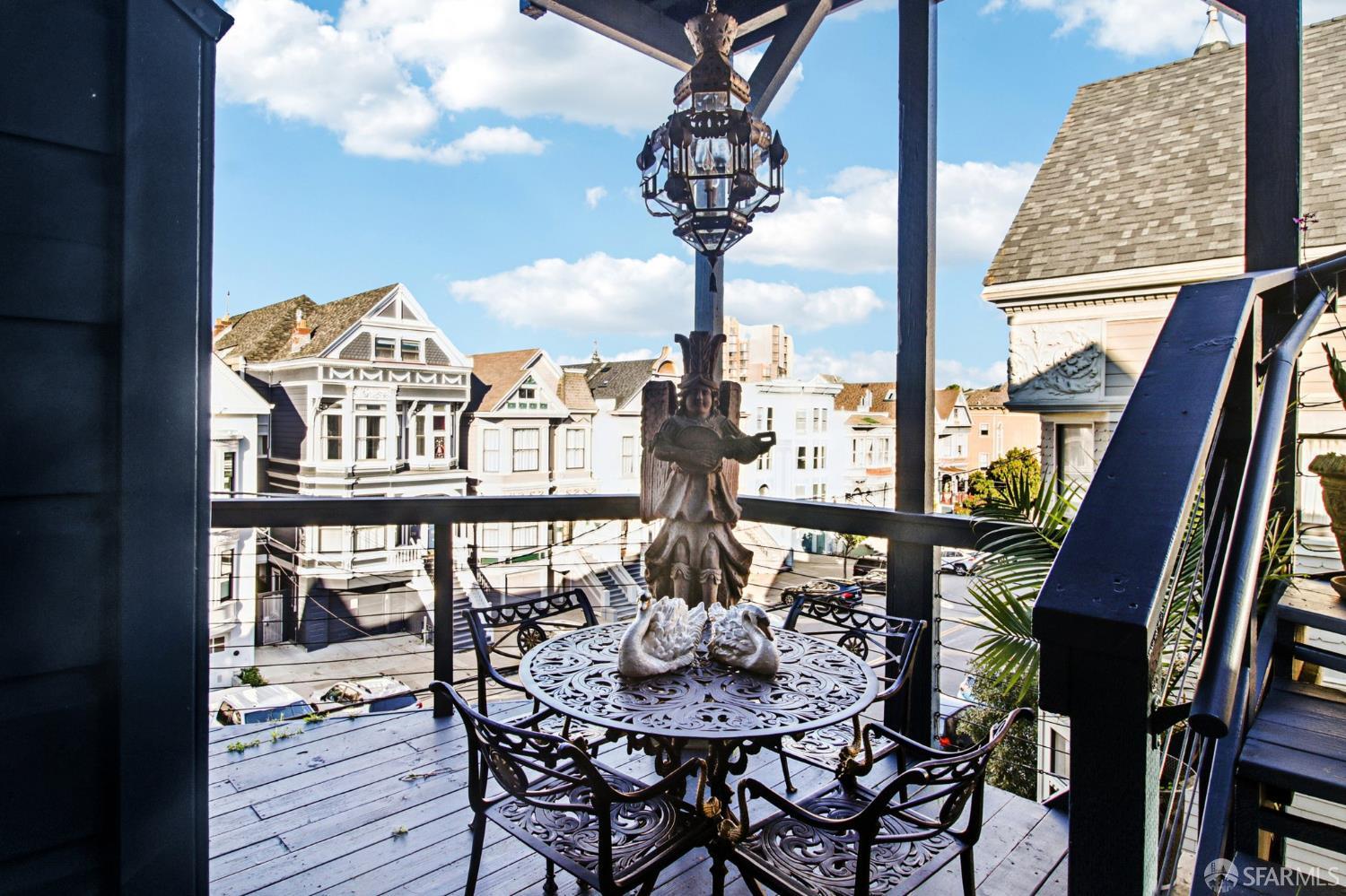 Detail Gallery Image 5 of 99 For 560 Lyon St, San Francisco,  CA 94117 - 5 Beds | 3/1 Baths