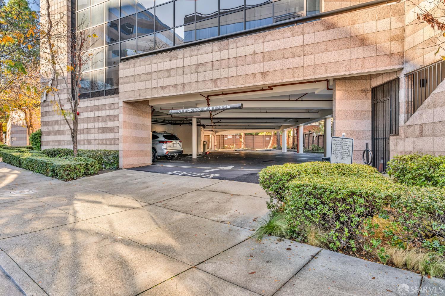 Detail Gallery Image 3 of 32 For 1670 Riviera Ave #200,  Walnut Creek,  CA 94596 - – Beds | – Baths