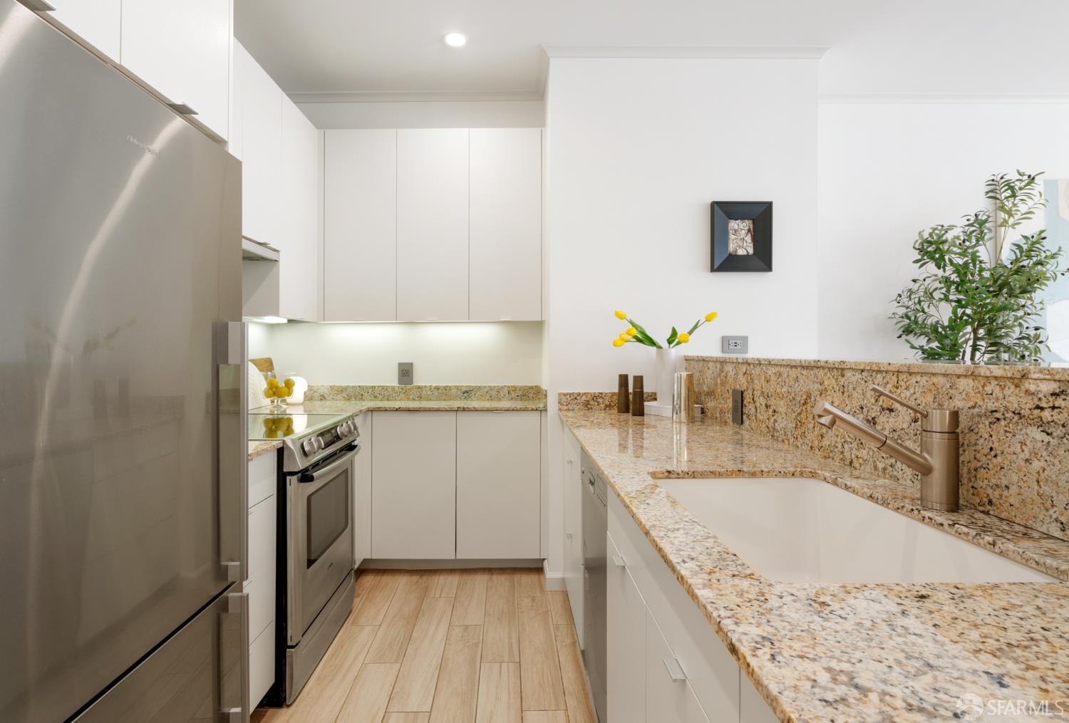 Detail Gallery Image 12 of 35 For 351 Buena Vista E Ave 504e,  San Francisco,  CA 94117 - 1 Beds | 1 Baths