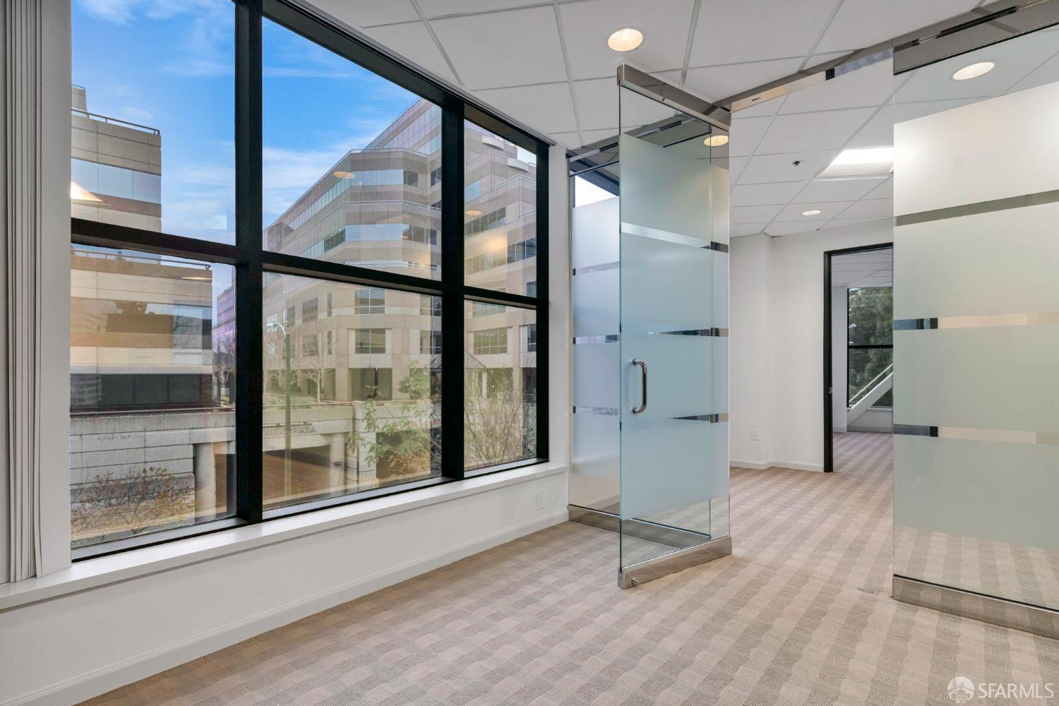 Detail Gallery Image 7 of 32 For 1670 Riviera Ave #200,  Walnut Creek,  CA 94596 - – Beds | – Baths