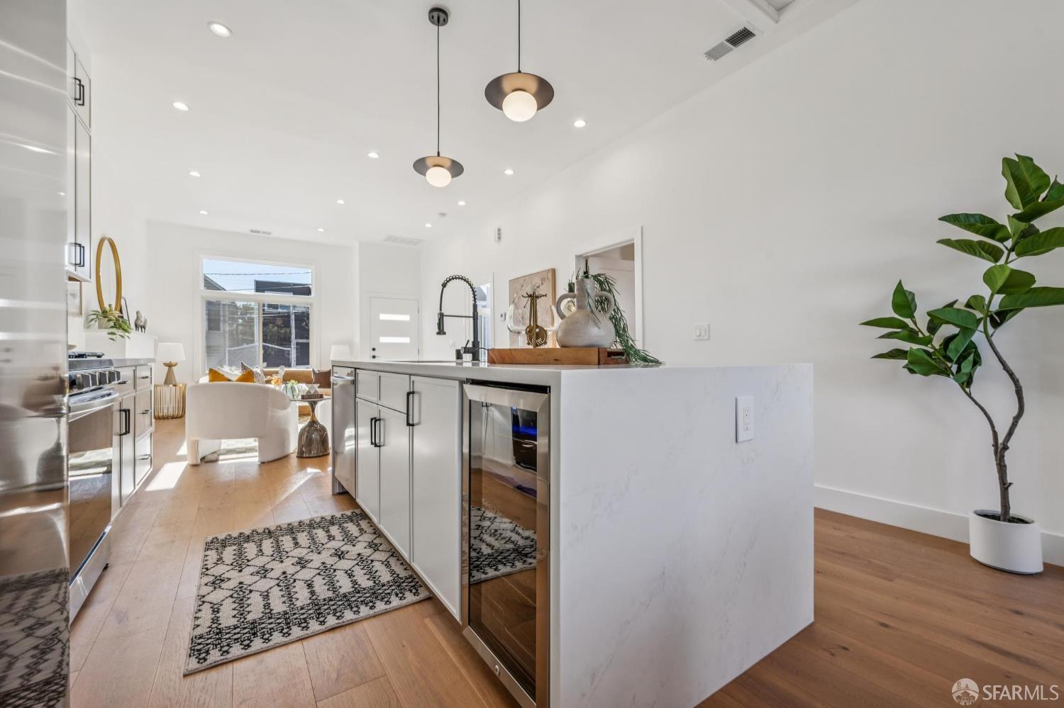 Detail Gallery Image 23 of 55 For 1439 Silver Ave, San Francisco,  CA 94134 - 2 Beds | 2 Baths