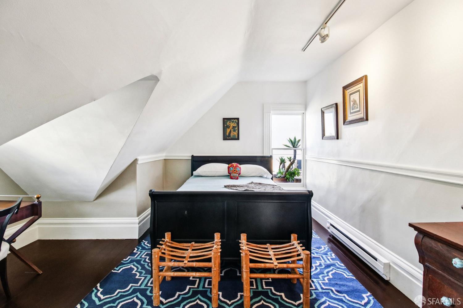 Detail Gallery Image 47 of 99 For 560 Lyon St, San Francisco,  CA 94117 - 5 Beds | 3/1 Baths