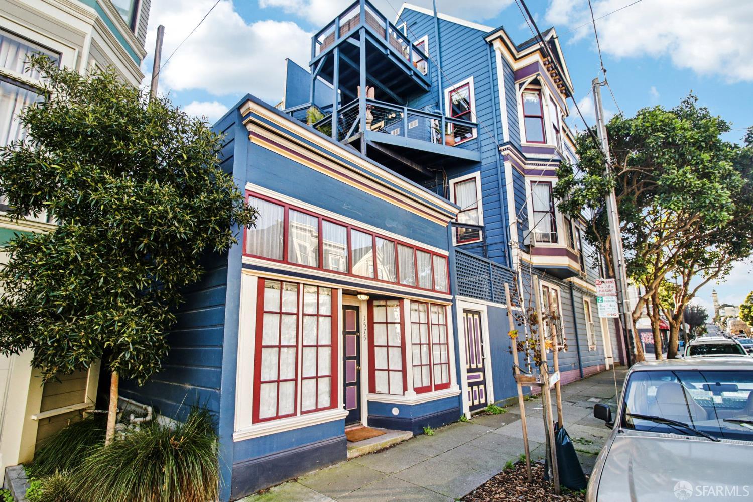 Detail Gallery Image 57 of 99 For 560 Lyon St, San Francisco,  CA 94117 - 5 Beds | 3/1 Baths