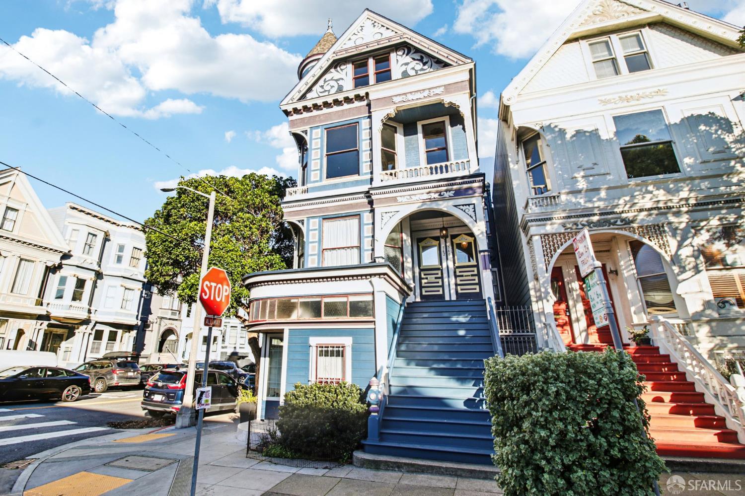 Detail Gallery Image 2 of 99 For 560 Lyon St, San Francisco,  CA 94117 - 5 Beds | 3/1 Baths