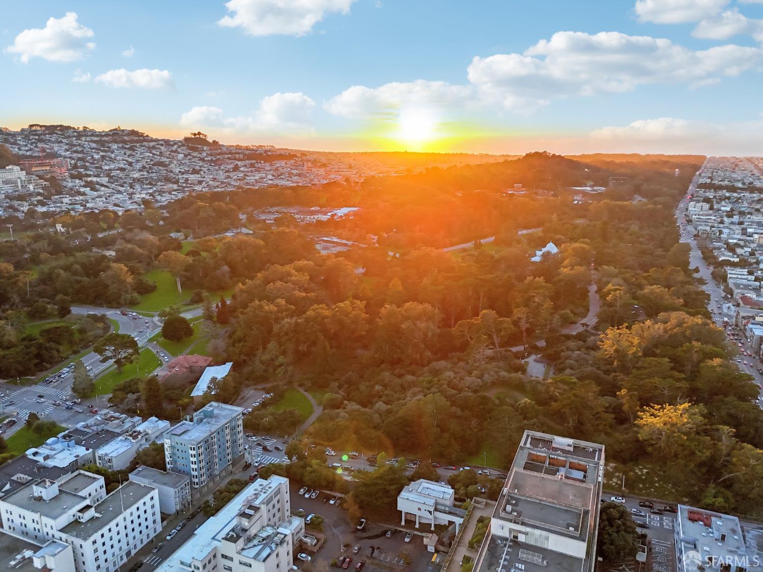 Detail Gallery Image 86 of 99 For 560 Lyon St, San Francisco,  CA 94117 - 5 Beds | 3/1 Baths