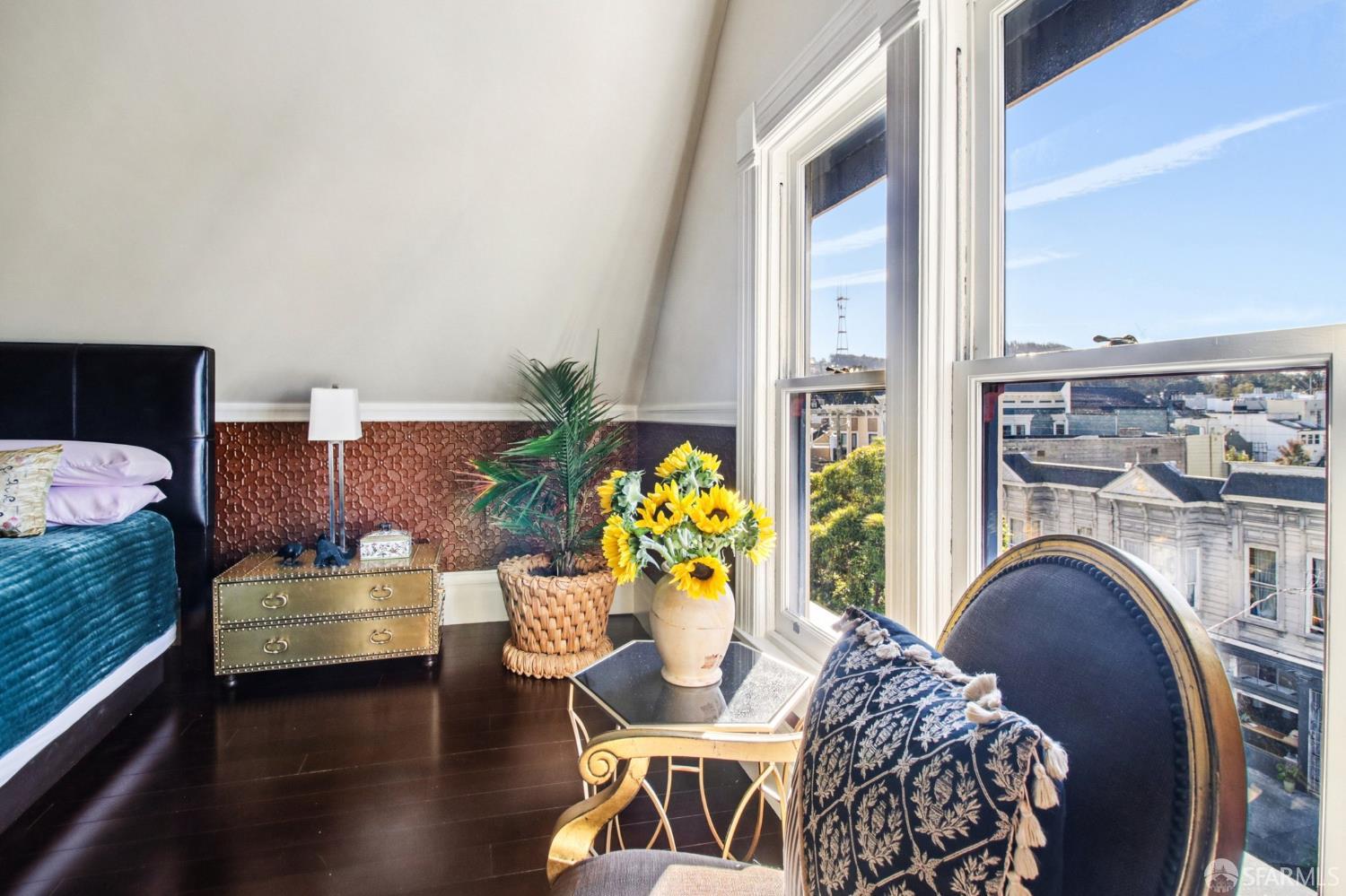 Detail Gallery Image 36 of 99 For 560 Lyon St, San Francisco,  CA 94117 - 5 Beds | 3/1 Baths