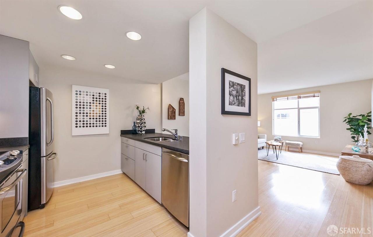 Detail Gallery Image 2 of 30 For 451 Kansas St #571,  San Francisco,  CA 94107 - 1 Beds | 1 Baths