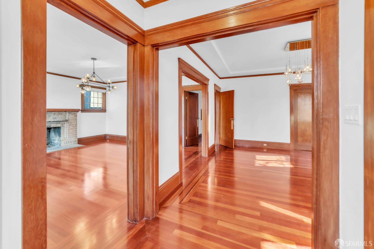 Detail Gallery Image 4 of 38 For 80 Corona St, San Francisco,  CA 94127 - 4 Beds | 3 Baths