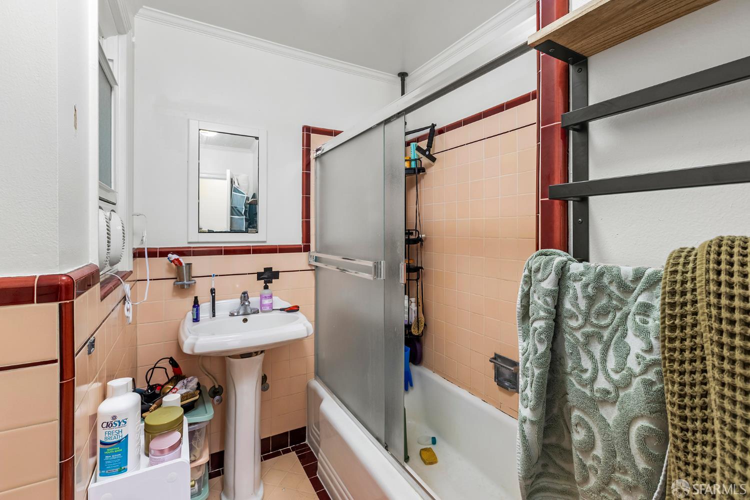 Detail Gallery Image 11 of 18 For 2375 24th Ave, San Francisco,  CA 94116 - – Beds | – Baths