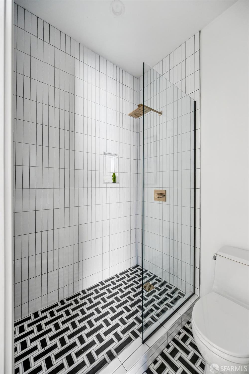 Detail Gallery Image 28 of 50 For 3821 23rd St, San Francisco,  CA 94114 - 3 Beds | 3 Baths