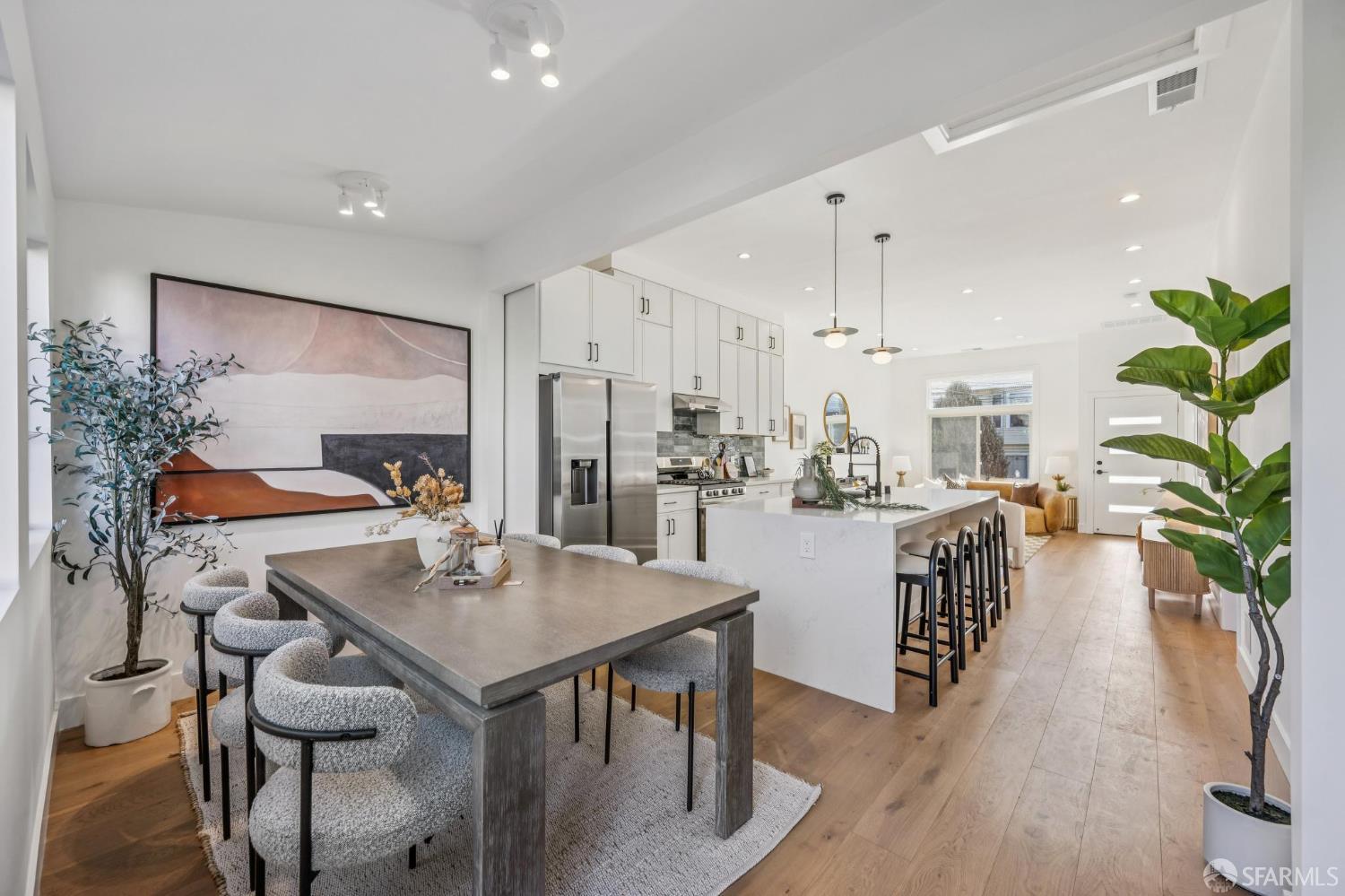 Detail Gallery Image 4 of 55 For 1439 Silver Ave, San Francisco,  CA 94134 - 2 Beds | 2 Baths