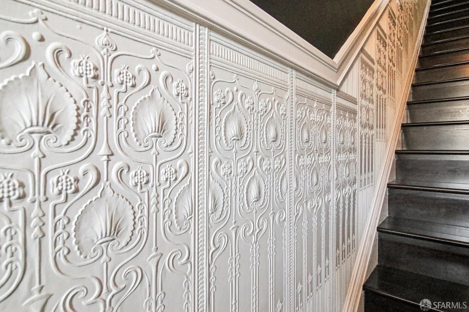 Detail Gallery Image 6 of 99 For 560 Lyon St, San Francisco,  CA 94117 - 5 Beds | 3/1 Baths