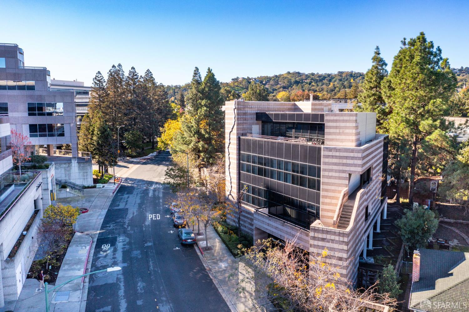 Detail Gallery Image 29 of 32 For 1670 Riviera Ave #200,  Walnut Creek,  CA 94596 - – Beds | – Baths