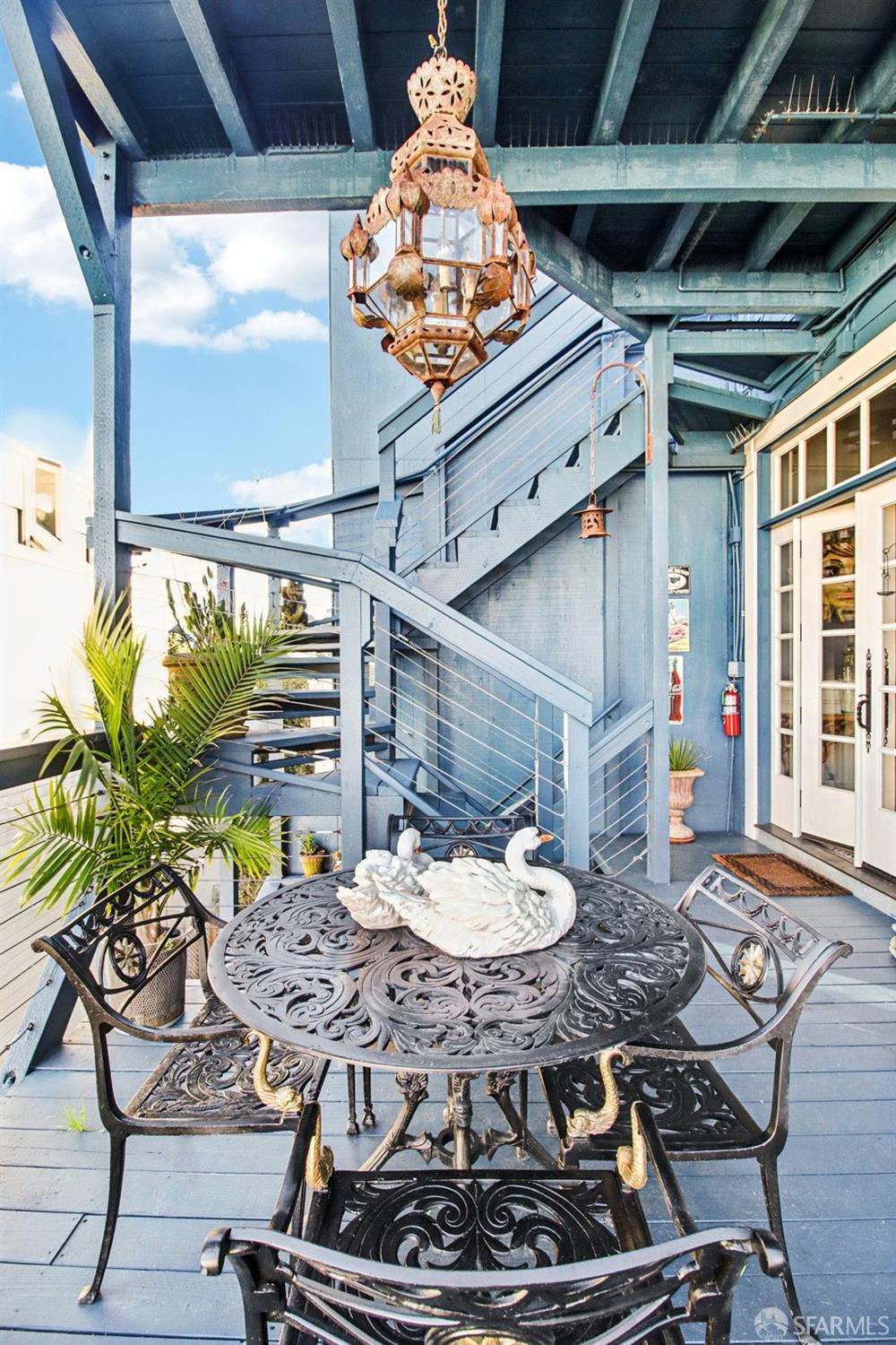 Detail Gallery Image 28 of 99 For 560 Lyon St, San Francisco,  CA 94117 - 5 Beds | 3/1 Baths