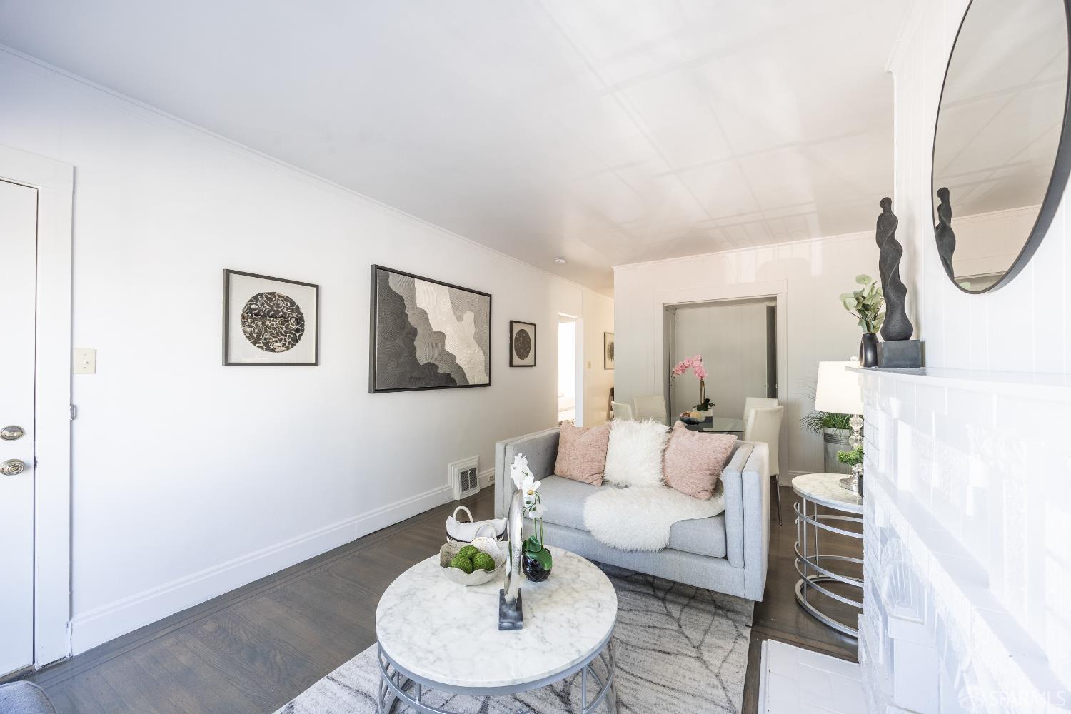 Detail Gallery Image 5 of 28 For 263 Wilson St, San Francisco,  CA 94112 - 3 Beds | 1 Baths