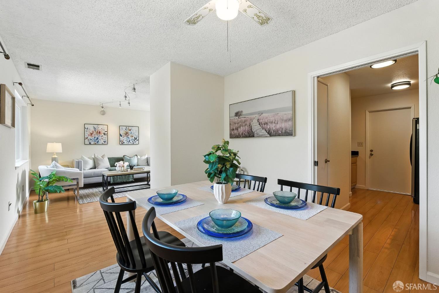 Detail Gallery Image 9 of 41 For 113 Westgate Cir, San Pablo,  CA 94806 - 2 Beds | 1/1 Baths