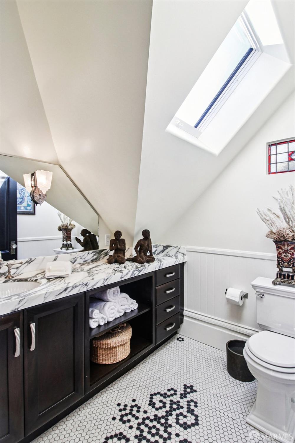 Detail Gallery Image 50 of 99 For 560 Lyon St, San Francisco,  CA 94117 - 5 Beds | 3/1 Baths