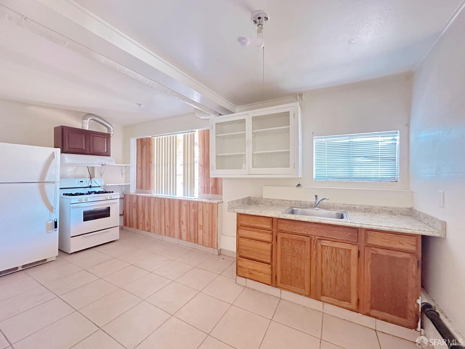 Detail Gallery Image 13 of 32 For 322 Commercial Ave, South San Francisco,  CA 94080 - – Beds | – Baths