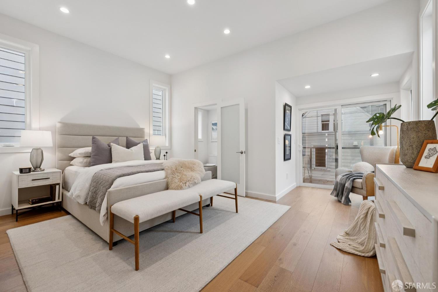 Detail Gallery Image 14 of 45 For 679 San Jose Ave, San Francisco,  CA 94110 - 4 Beds | 3 Baths