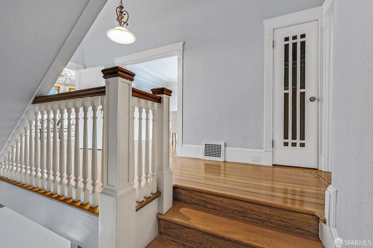 Detail Gallery Image 14 of 45 For 5600 Fulton St, San Francisco,  CA 94121 - 5 Beds | 3/1 Baths