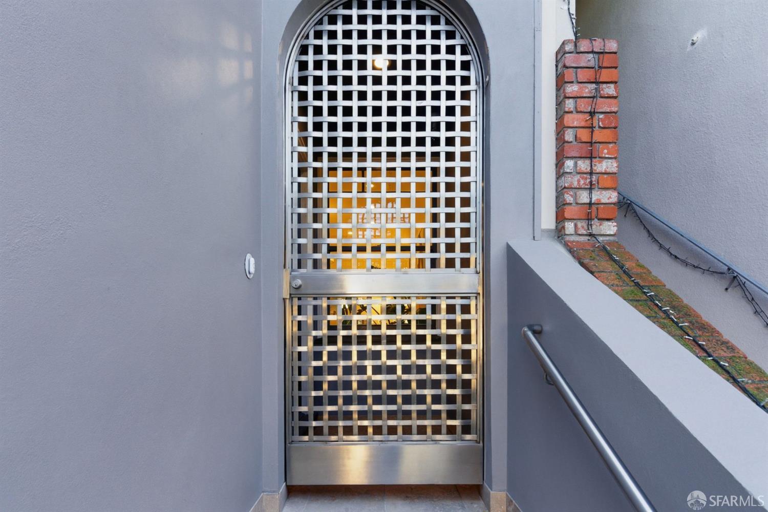 Detail Gallery Image 2 of 97 For 525 Arkansas St, San Francisco,  CA 94107 - 3 Beds | 2 Baths