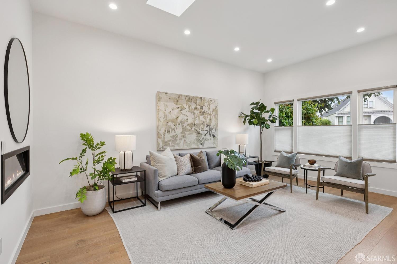 Detail Gallery Image 2 of 45 For 679 San Jose Ave, San Francisco,  CA 94110 - 4 Beds | 3 Baths