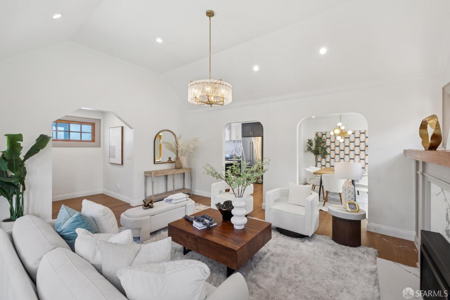 Detail Gallery Image 10 of 85 For 815 Joost Ave, San Francisco,  CA 94127 - 4 Beds | 4 Baths