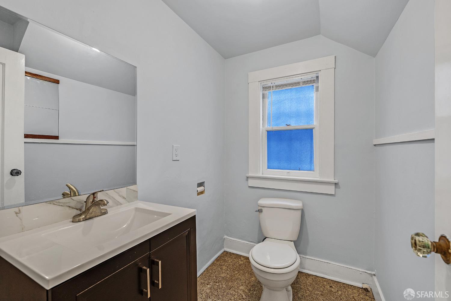 Detail Gallery Image 13 of 45 For 5600 Fulton St, San Francisco,  CA 94121 - 5 Beds | 3/1 Baths