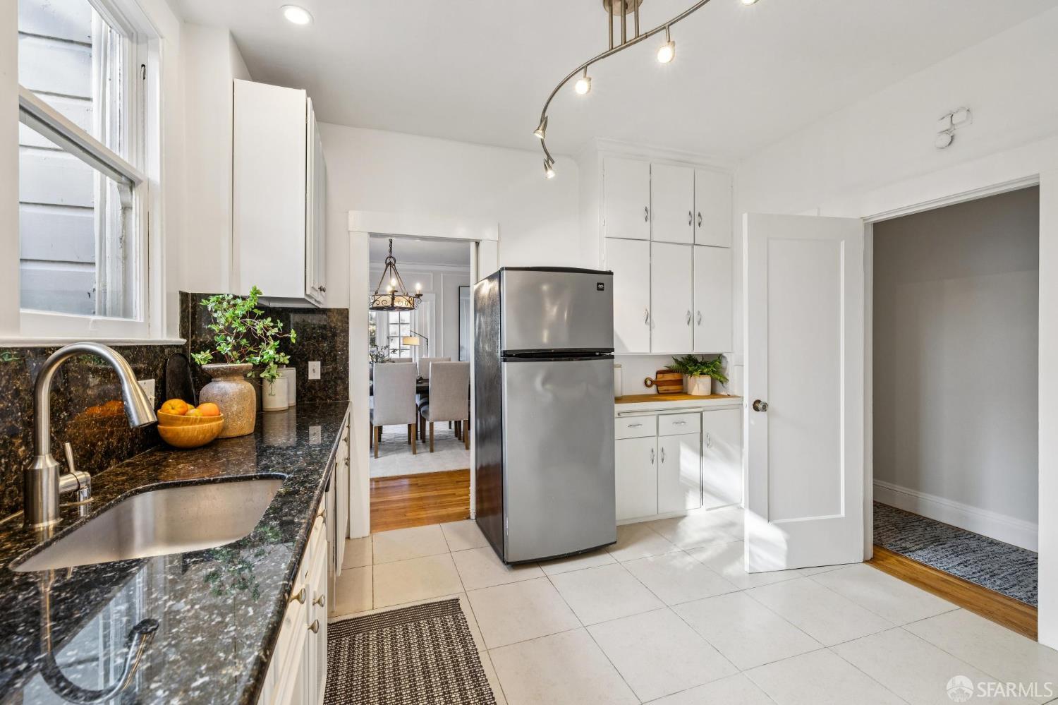 Detail Gallery Image 26 of 41 For 619 28th Ave #1,  San Francisco,  CA 94121 - 2 Beds | 1/1 Baths