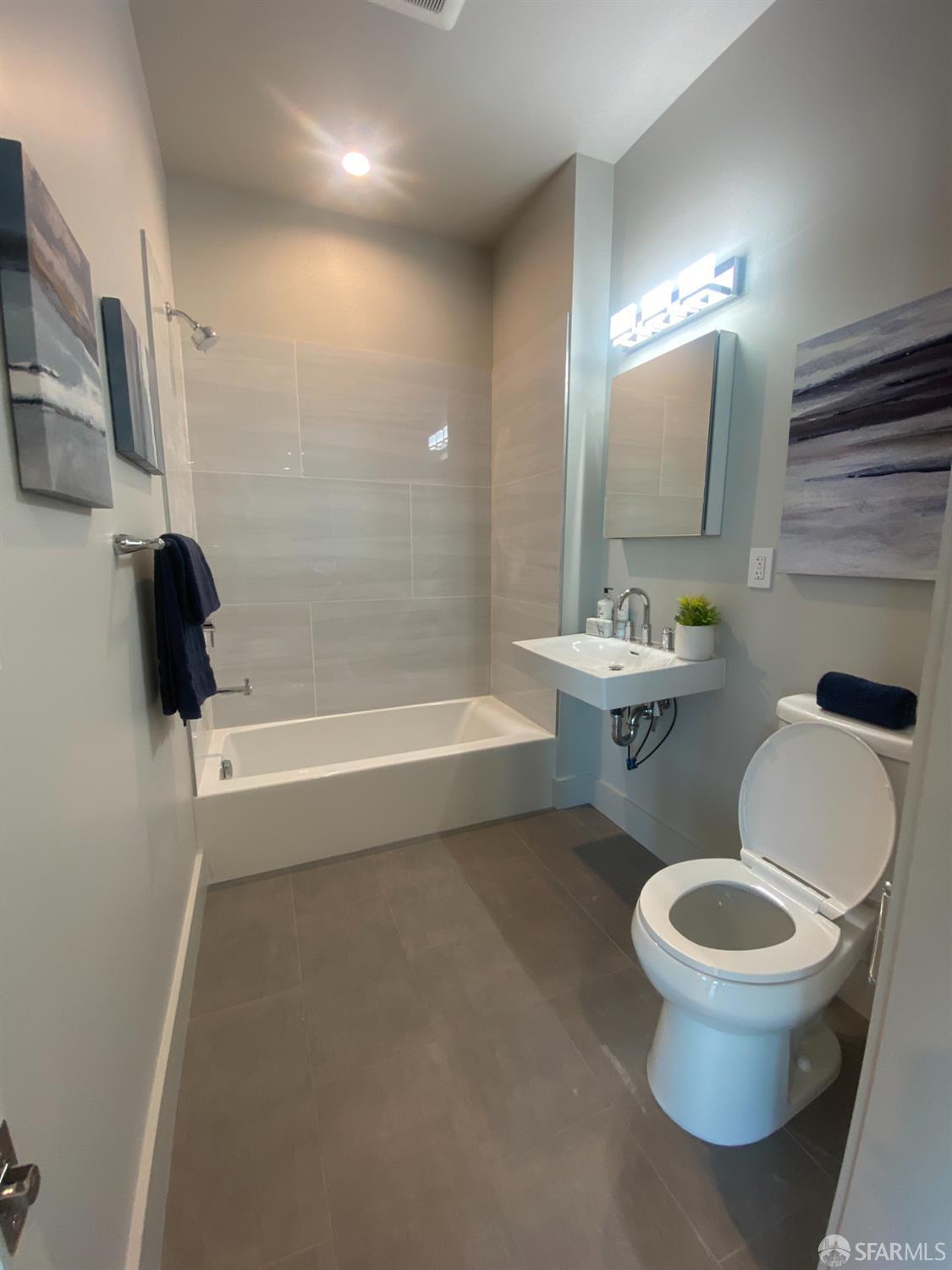 Detail Gallery Image 8 of 47 For 3945 Judah St #504,  San Francisco,  CA 94121 - 2 Beds | 2 Baths