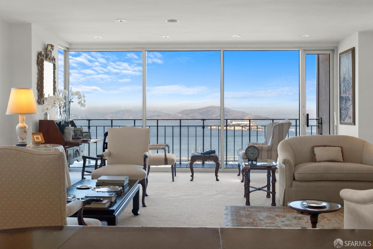 Photo #2: 424075176 Listing: Photo #2