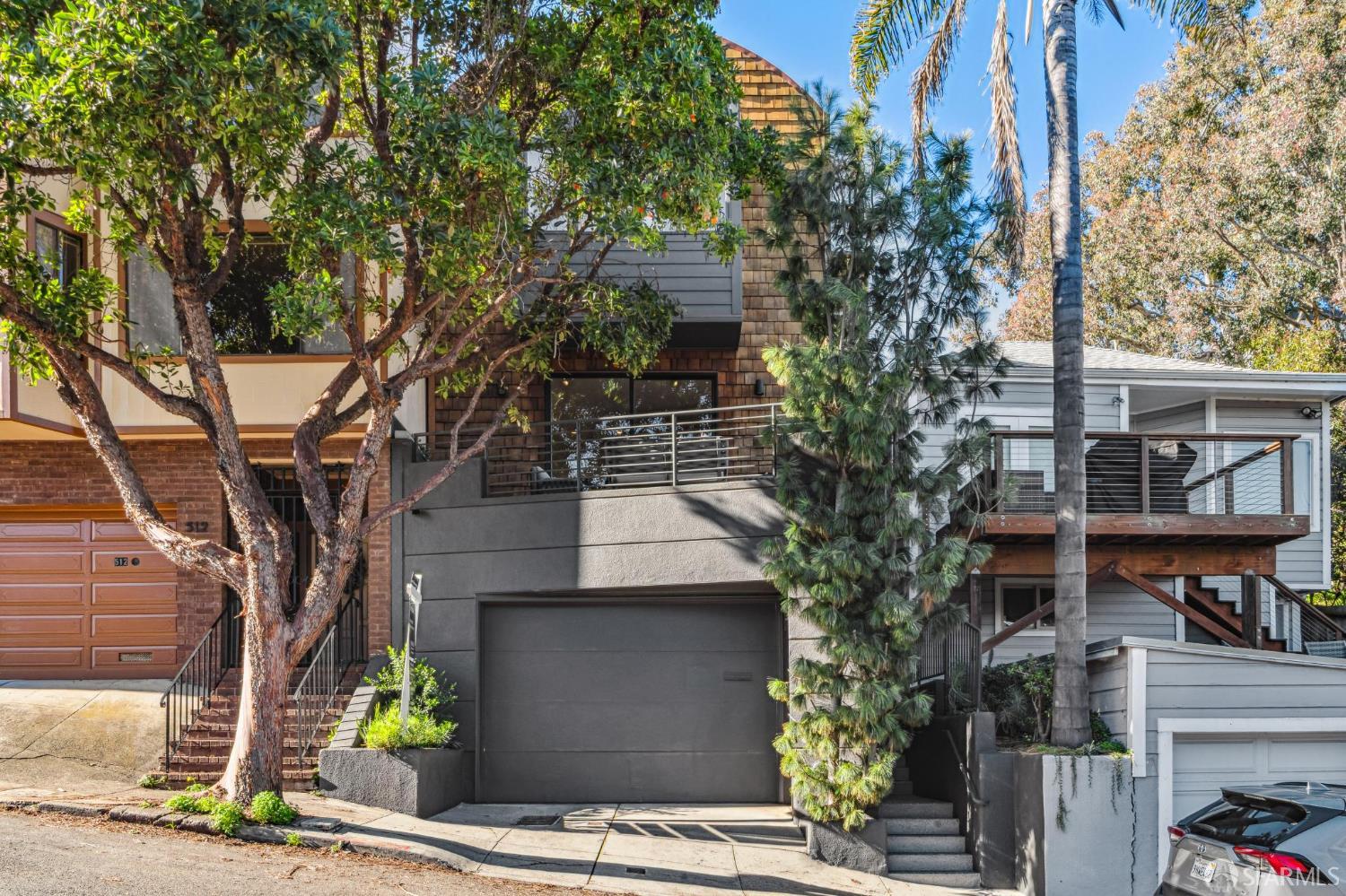 Detail Gallery Image 3 of 61 For 510 Franconia St, San Francisco,  CA 94110 - 3 Beds | 2/1 Baths