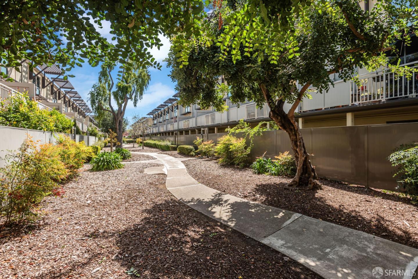 Detail Gallery Image 36 of 41 For 1208 Admiralty Ln, Foster City,  CA 94404 - 3 Beds | 2/1 Baths