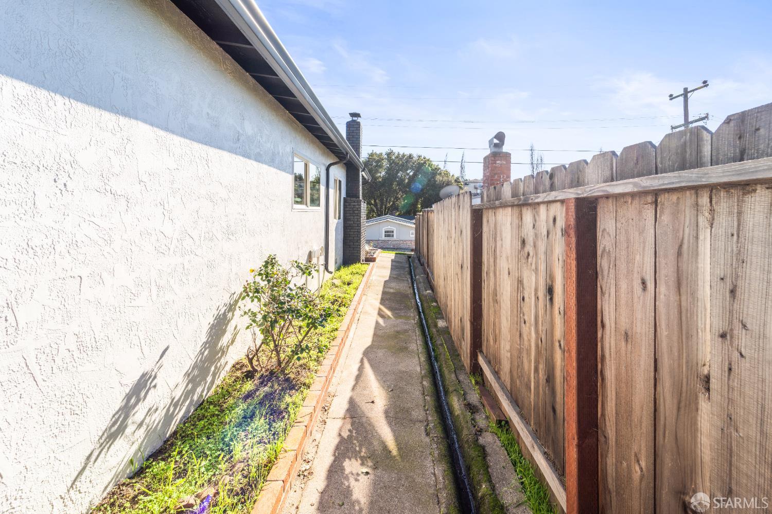 Detail Gallery Image 43 of 52 For 1334 7th St, Rodeo,  CA 94572 - 3 Beds | 2 Baths