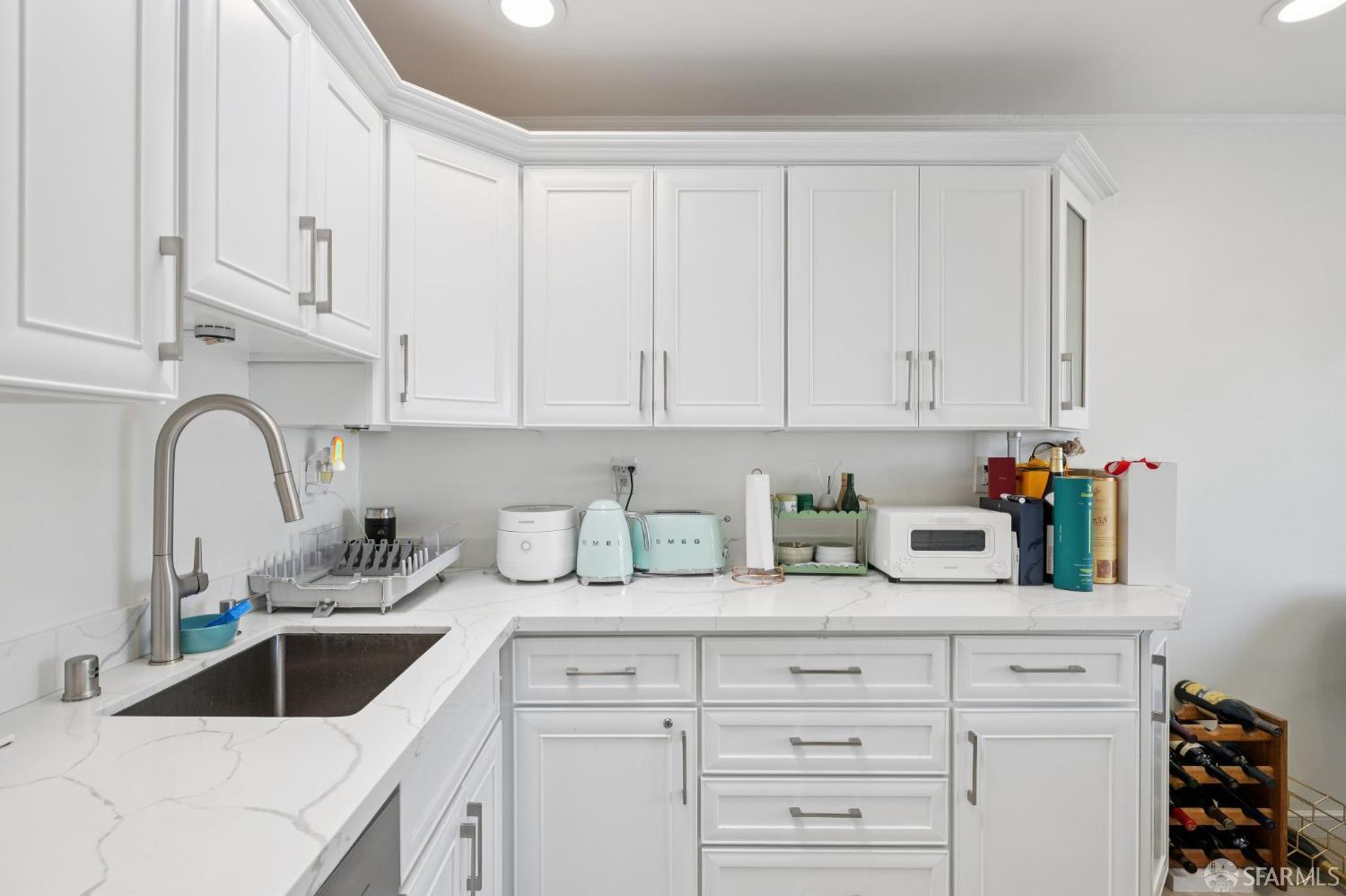 Detail Gallery Image 10 of 51 For 1226 44th Ave, San Francisco,  CA 94122 - 4 Beds | 3 Baths