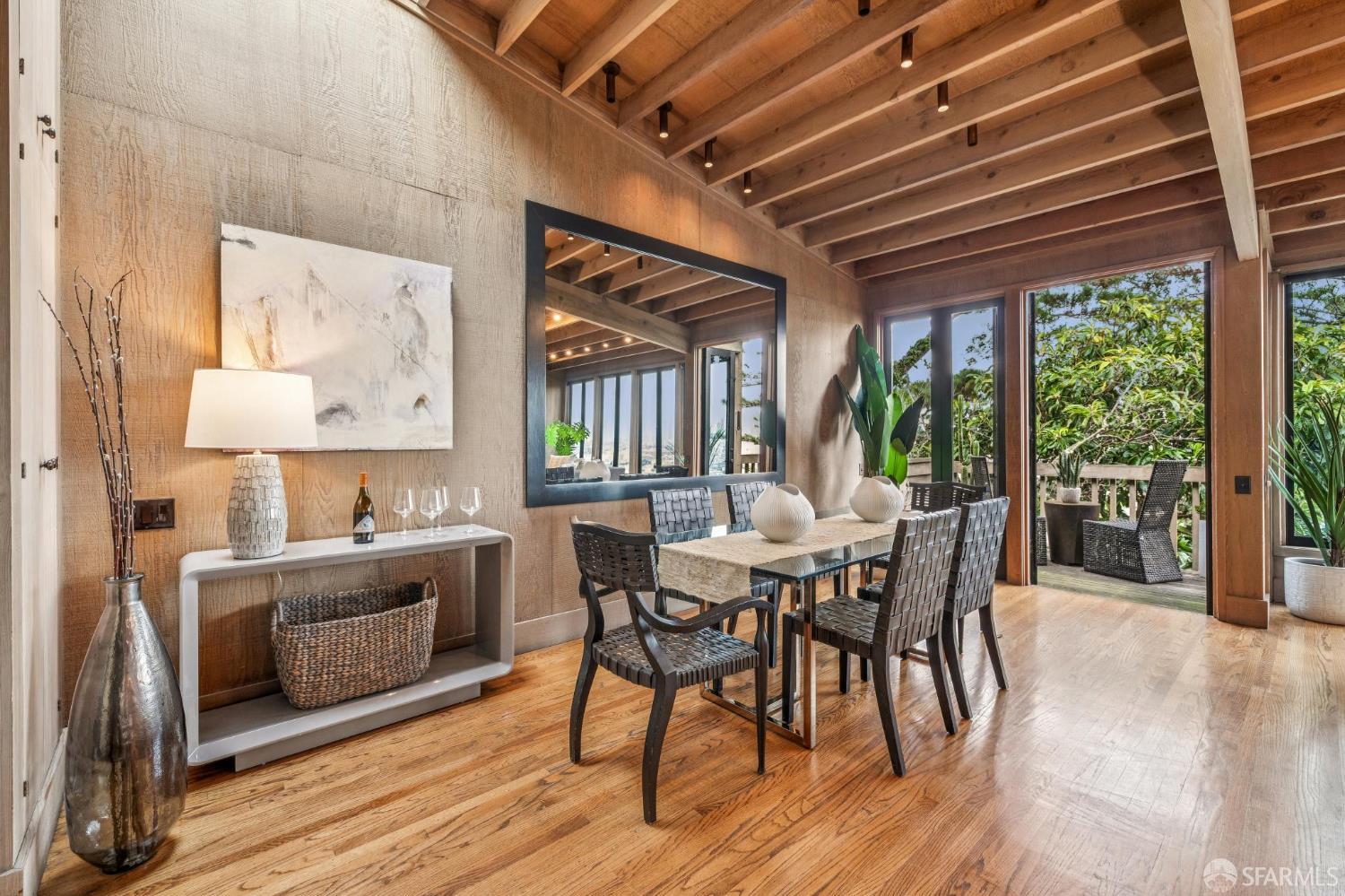 Detail Gallery Image 15 of 52 For 3616 21st St, San Francisco,  CA 94114 - 2 Beds | 2 Baths