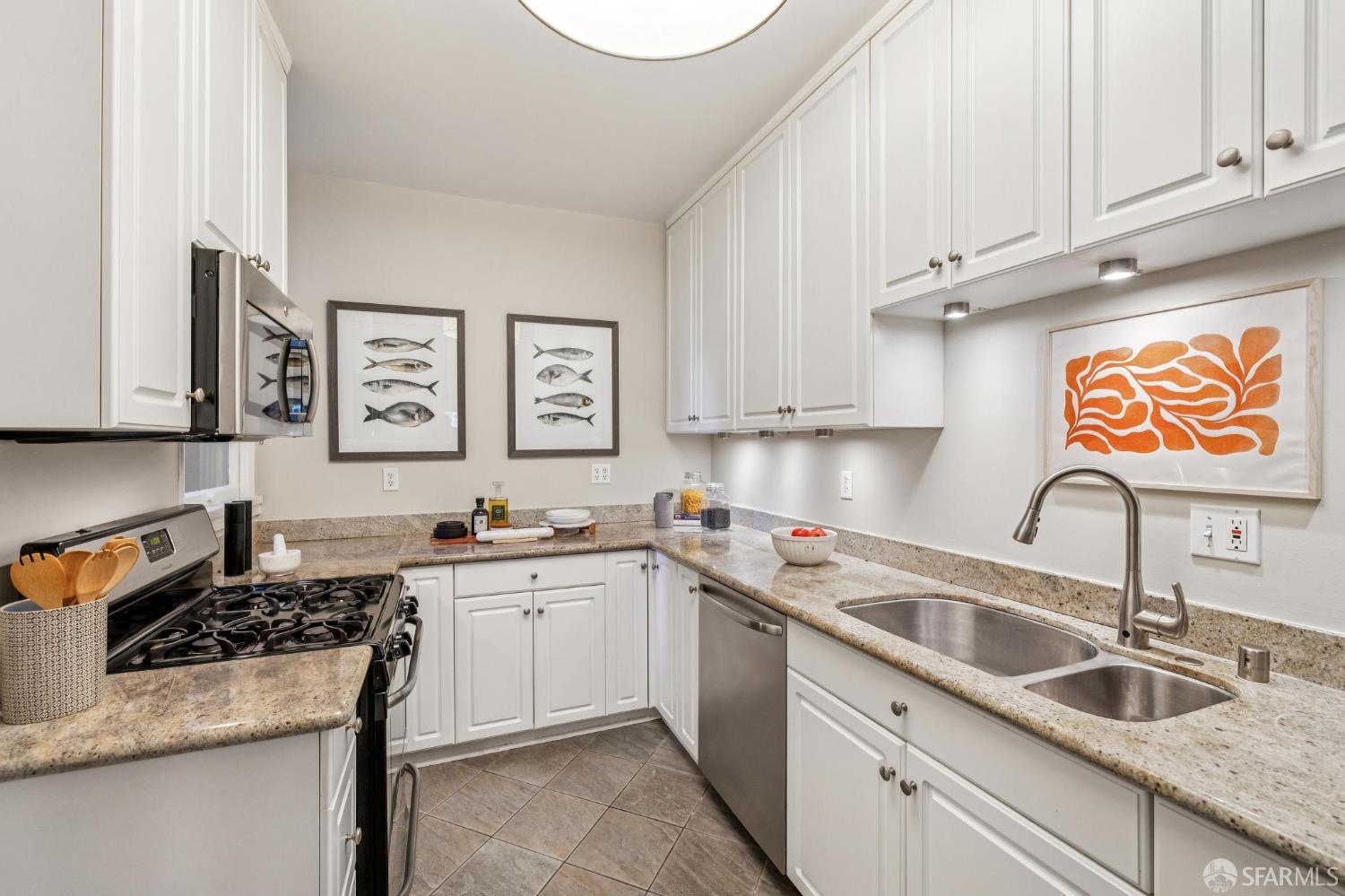 Detail Gallery Image 22 of 52 For 1869 California St #1,  San Francisco,  CA 94109 - 2 Beds | 2 Baths