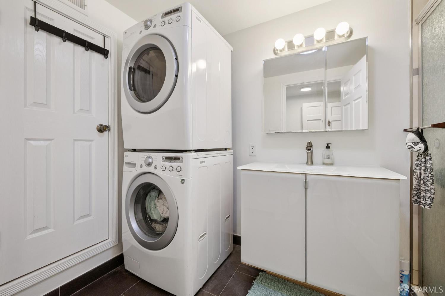 Detail Gallery Image 20 of 51 For 1226 44th Ave, San Francisco,  CA 94122 - 4 Beds | 3 Baths