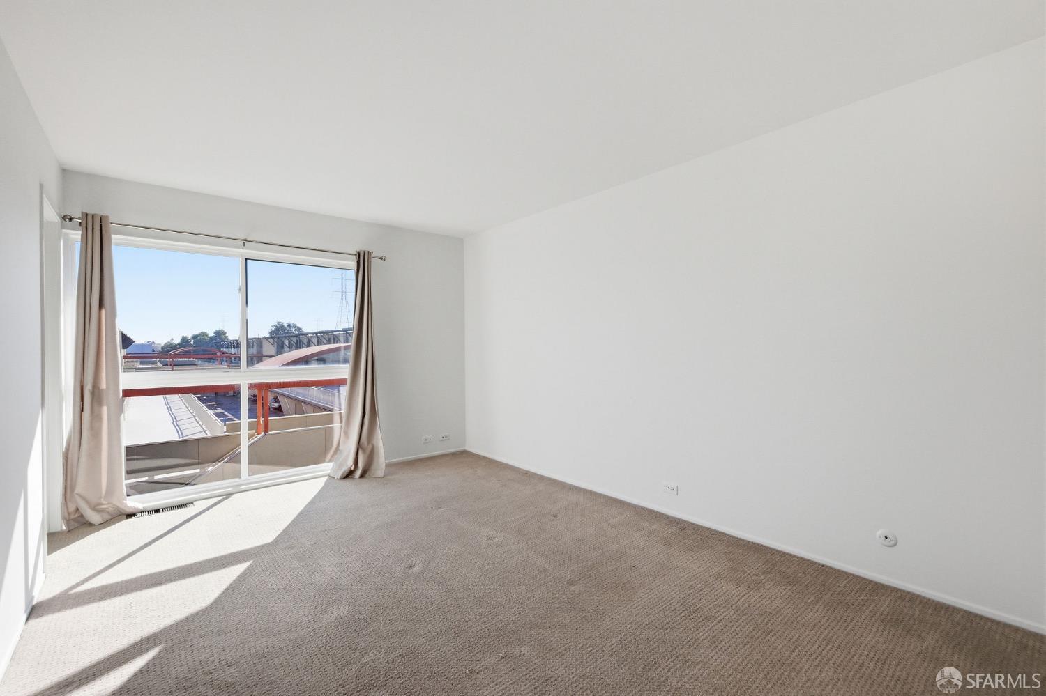 Detail Gallery Image 10 of 41 For 1208 Admiralty Ln, Foster City,  CA 94404 - 3 Beds | 2/1 Baths