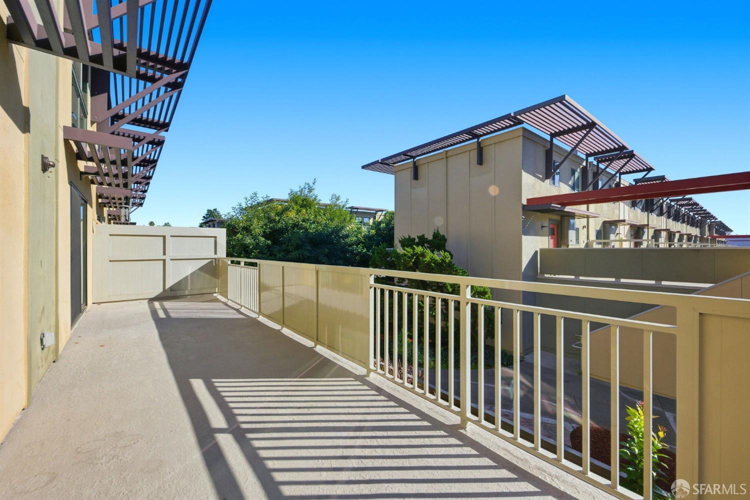 Detail Gallery Image 20 of 41 For 1208 Admiralty Ln, Foster City,  CA 94404 - 3 Beds | 2/1 Baths